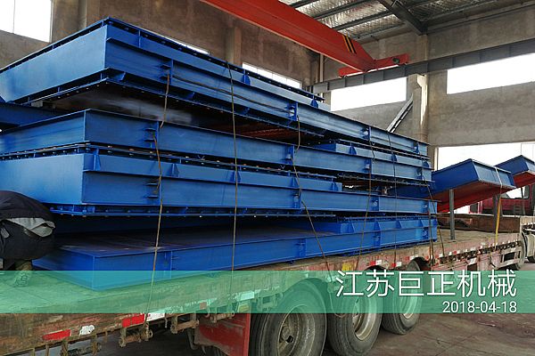 擋板門(mén)現(xiàn)場(chǎng)發(fā)貨裝車(chē)，待發(fā)往河北