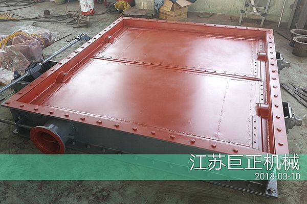 方形擋板門（寬9m）完工，準備發(fā)貨